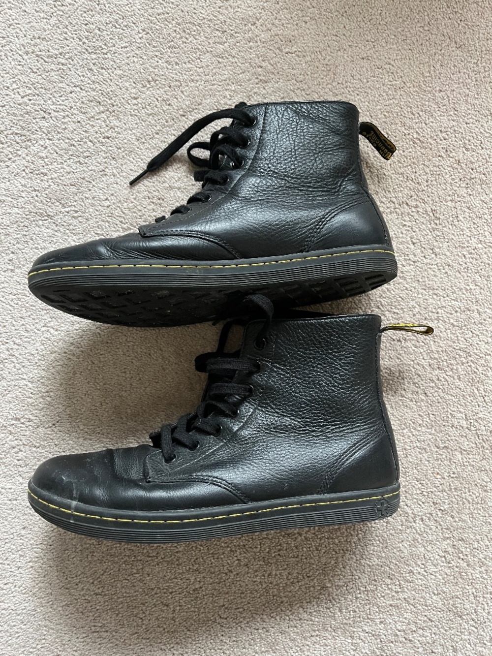 Dr. Martens women’s Leyton boot size 10